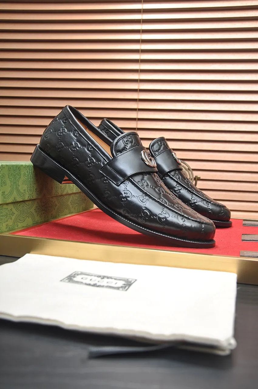 Men's men's shoes💰520💶【GUCCI】 (high-end Niuli) new model🍀Gucci* - top version Gucci classic casual leather shoes! It is made of imported original cowhide and has a comfortable first layer of cowhide lining! Original wear-resistant rubber outsole! High quality products! Code number 38-44!